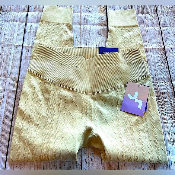 JoyLab Pants - JoyLab High Waisted 7/8 Moisture Wicking Legging NWT